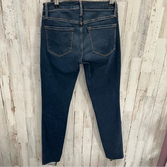 Frame X Revolve Denim Le Skinny De Jeanne Cascade Hem in Farrell - Picture 5 of 10